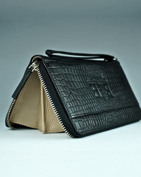 Lyra - Women’s Original Leather Wallet - Black - Image 2