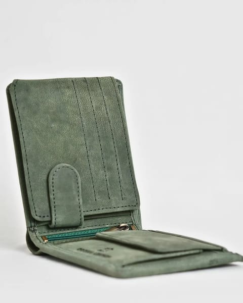 Cambridge - Men’s Original Leather Wallet (Rugged Series) - Green - Image 2