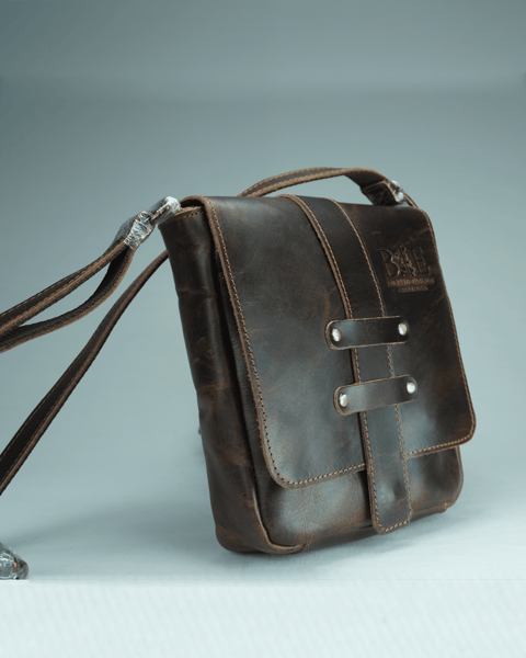 Bentley Original Leather Sling Messenger Bag (Multipurpose Bag) - Image 4