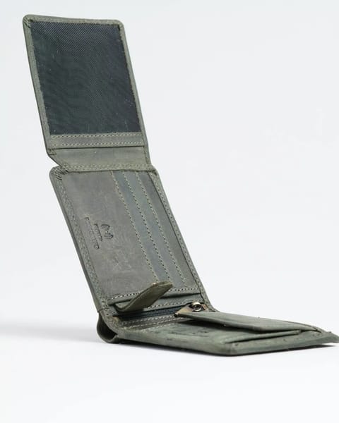 Cambridge Men’s Original Leather Wallet (Rugged Green) - Image 3