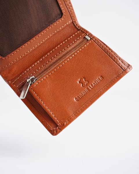 Dublin - Men’s Original Leather Trifold Wallet (Cognac) - Image 8