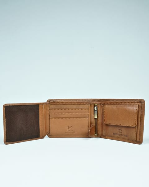 Cambridge - Men’s Original Leather Wallet (Walnut Brown) - Image 3
