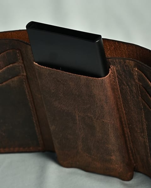Detroit - Men’s Original Leather [Smart Card Pop UP] Wallet (Rugged Brown) - Image 6