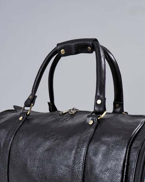 Weekender Duffle  - Original Leather Travel Bag (Black) - Image 5