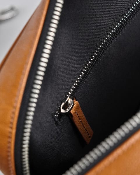 Executive Men's Original Leather Briefcase  (Rich Tan) - Image 10