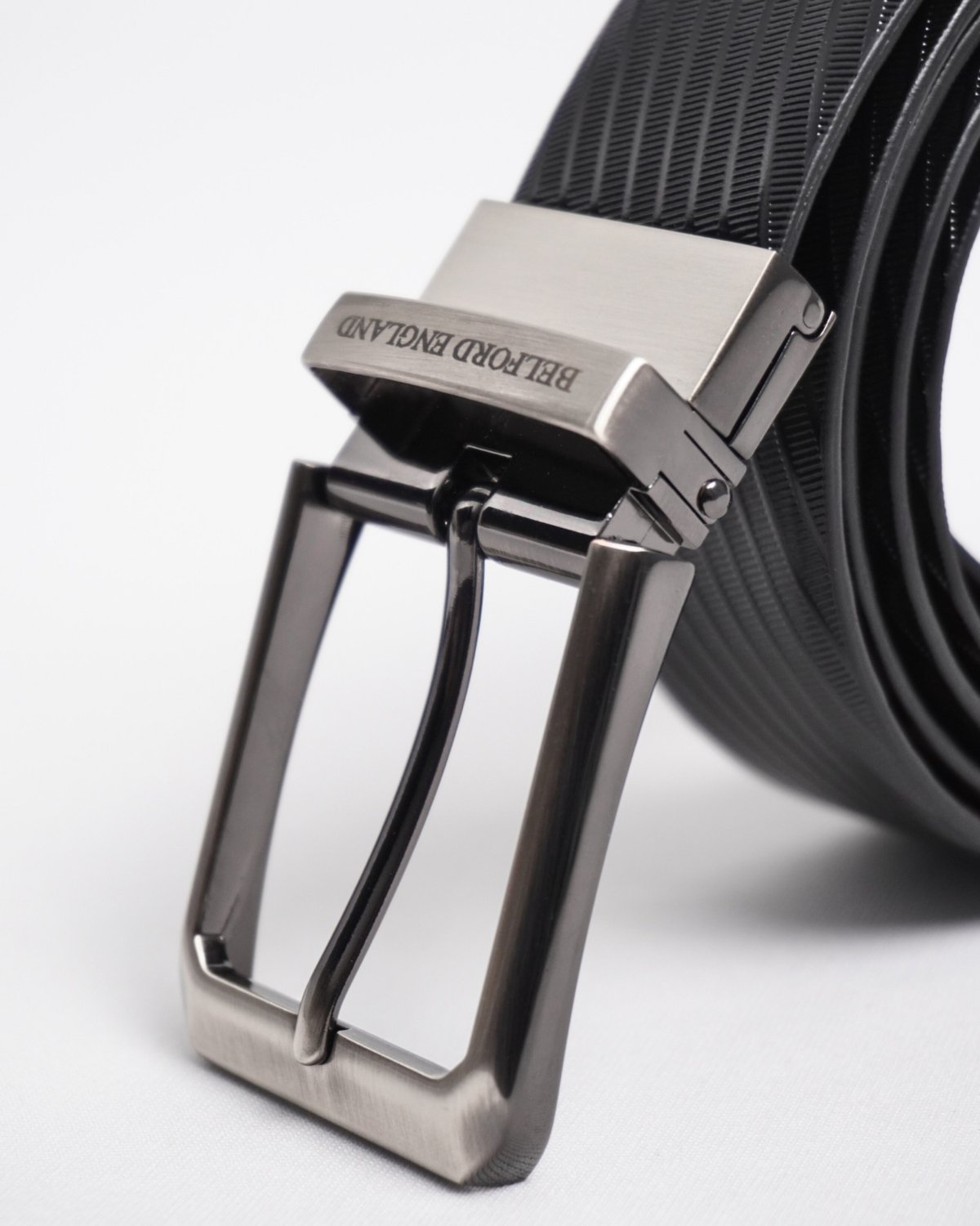 Luton Men's Original Leather Belt Reversible (Black & Brown) - 28-44 - Fits Waist Size: 28-44