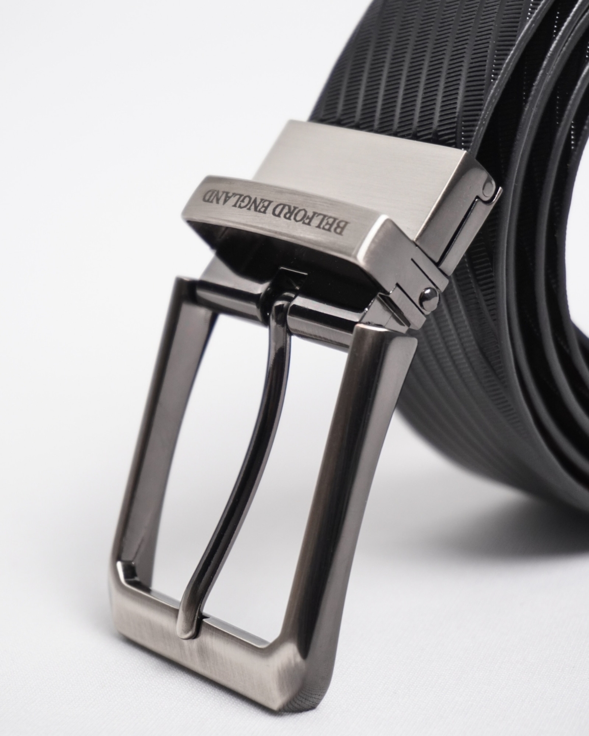 Luton Men's Original Leather Belt Reversible (Black & Brown) Luton Men's Original Leather Belt Reversible (Black & Brown)