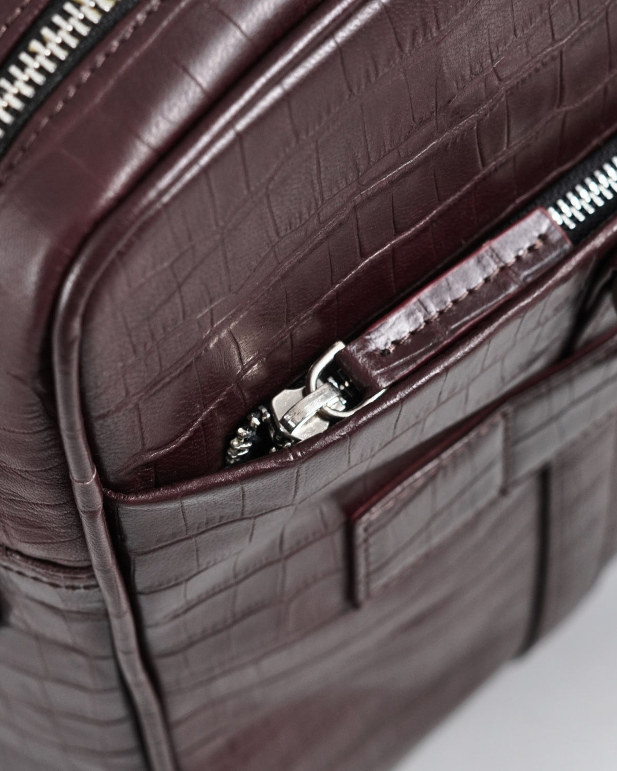 Executive Men's Original Leather Briefcase (Croco Cherry) Executive Men's Original Leather Briefcase (Croco Cherry)
