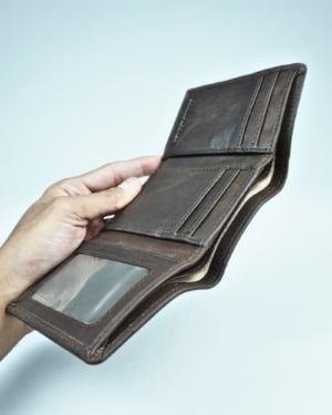Britian - Men’s Original Leather Tri-Fold Wallet - coffee-brown - Color: Coffee-brown