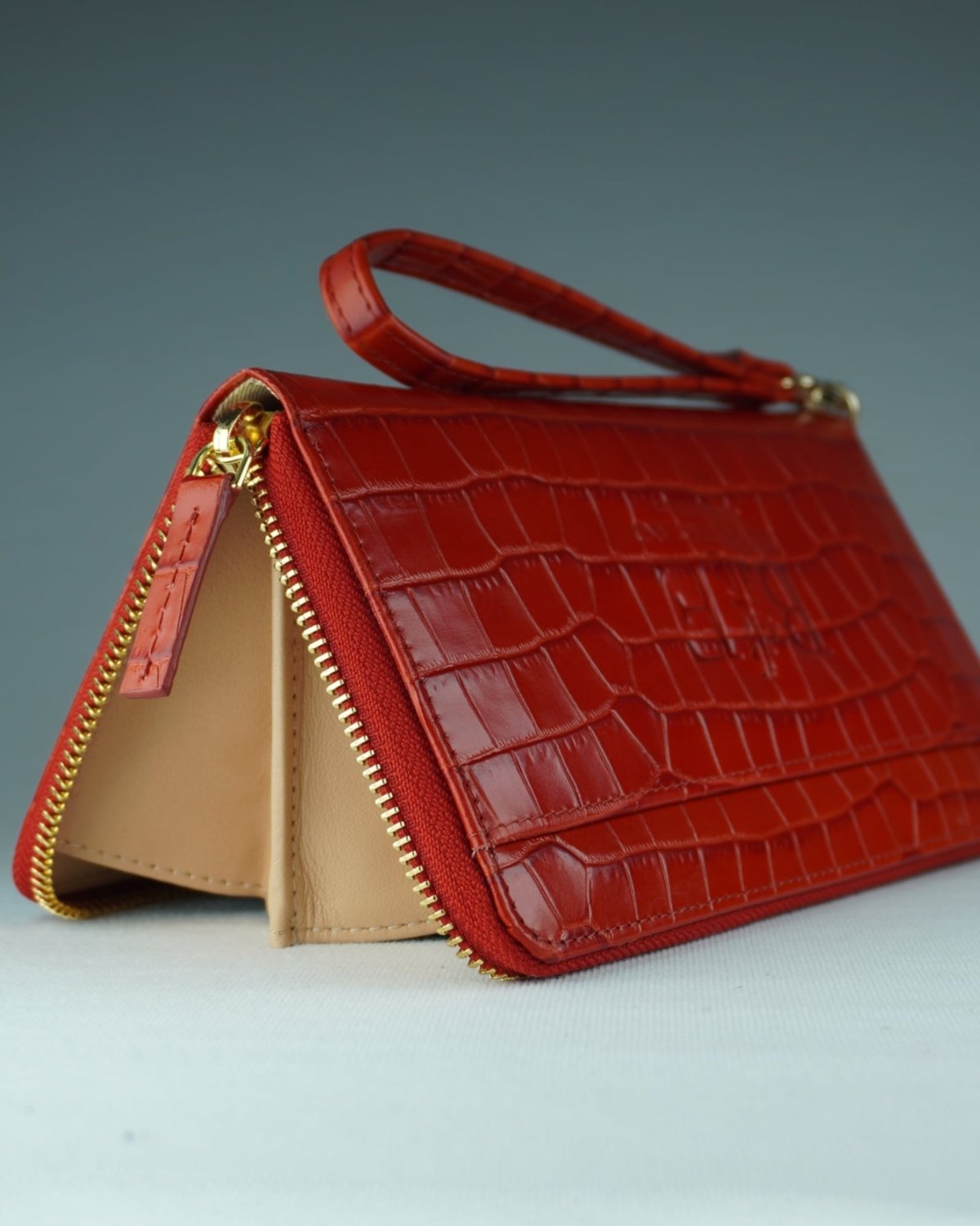 Lyra - Women’s Original Leather Wallet - red - Color: Red