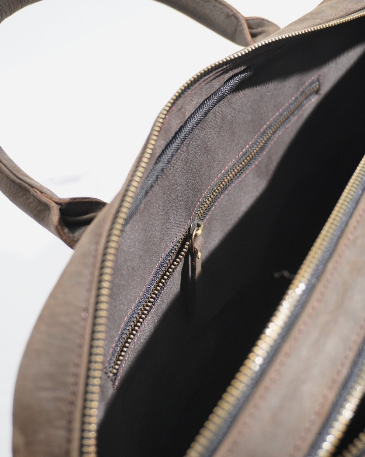 Crown Edition - Men's Executive 100% Original Leather Large Briefcase - dark-brown - Color: Dark-brown
