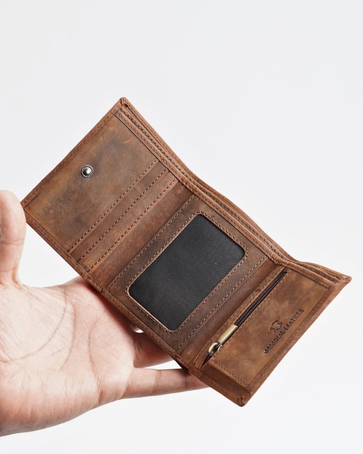 Dublin - Men’s Original Leather Trifold Wallet (Rugged Series) - brown - Color: Brown