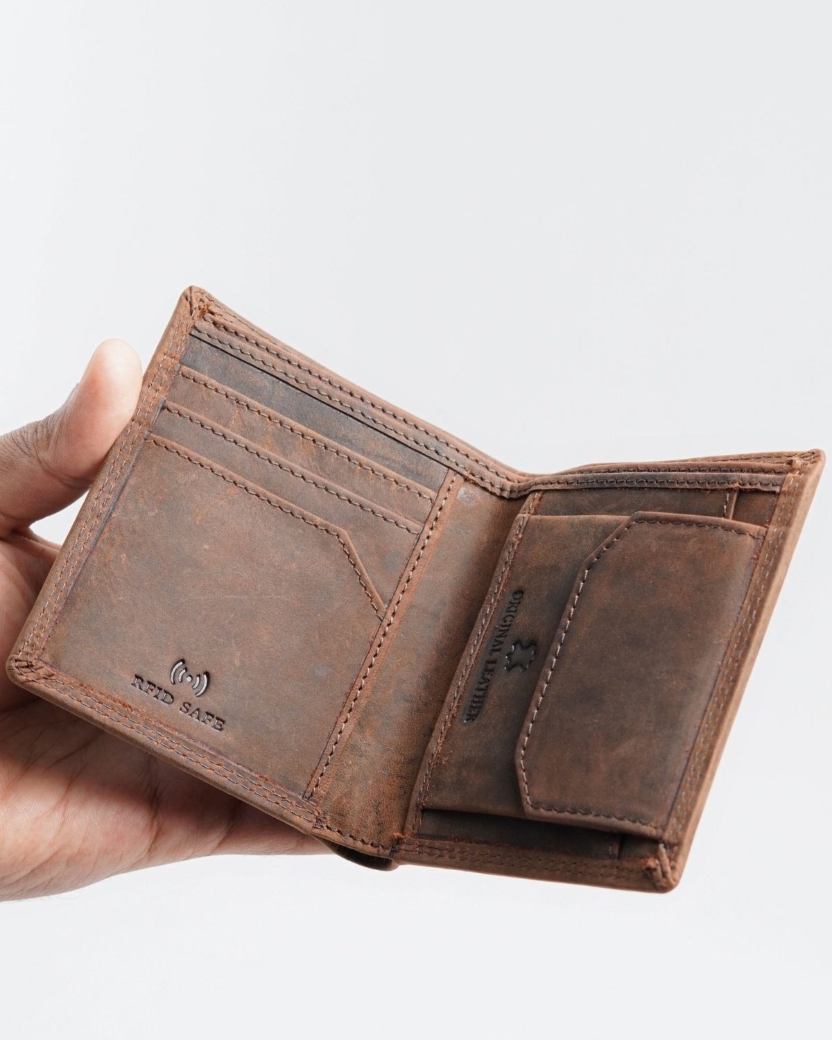 Hyde Men’s Original Leather Wallet (Rugged Brown) Hyde Men’s Original Leather Wallet (Rugged Brown)