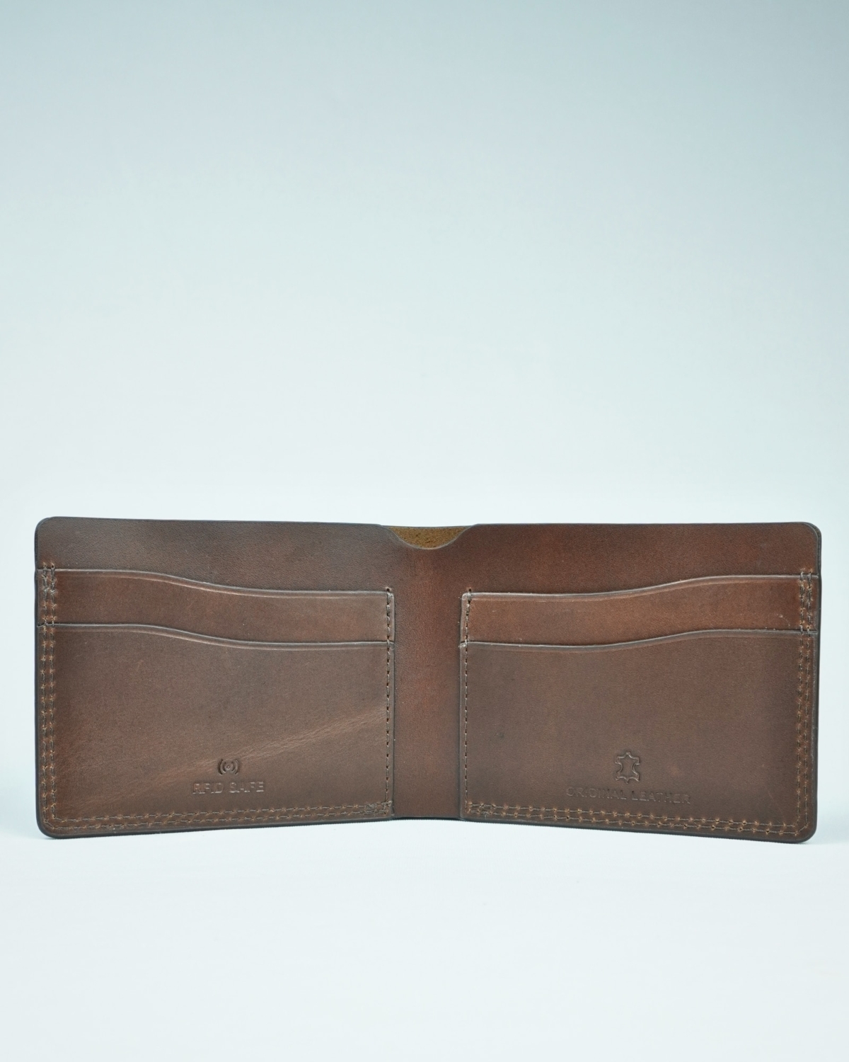 Berlin - Men’s Original Leather Sleek Wallet (Lux Brown) Berlin - Men’s Original Leather Sleek Wallet (Lux Brown)