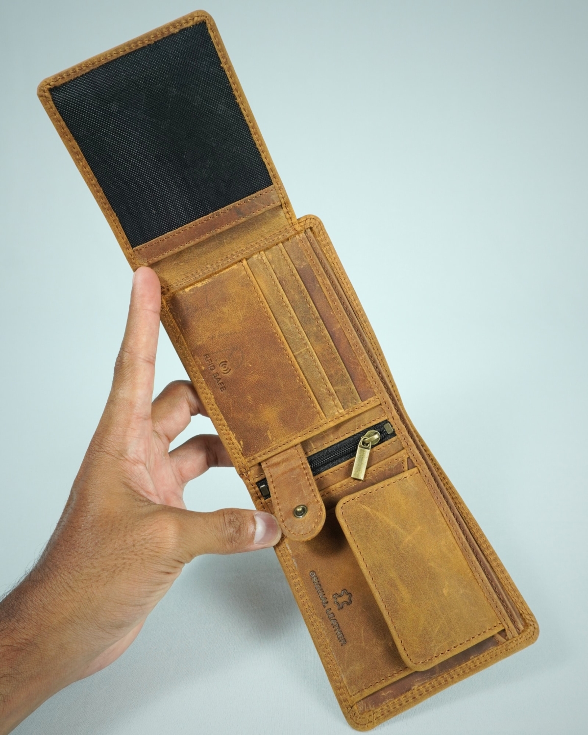 Cambridge - Men’s Original Leather Wallet (Vintage Rustic Tan) Cambridge - Men’s Original Leather Wallet (Vintage Rustic Tan)