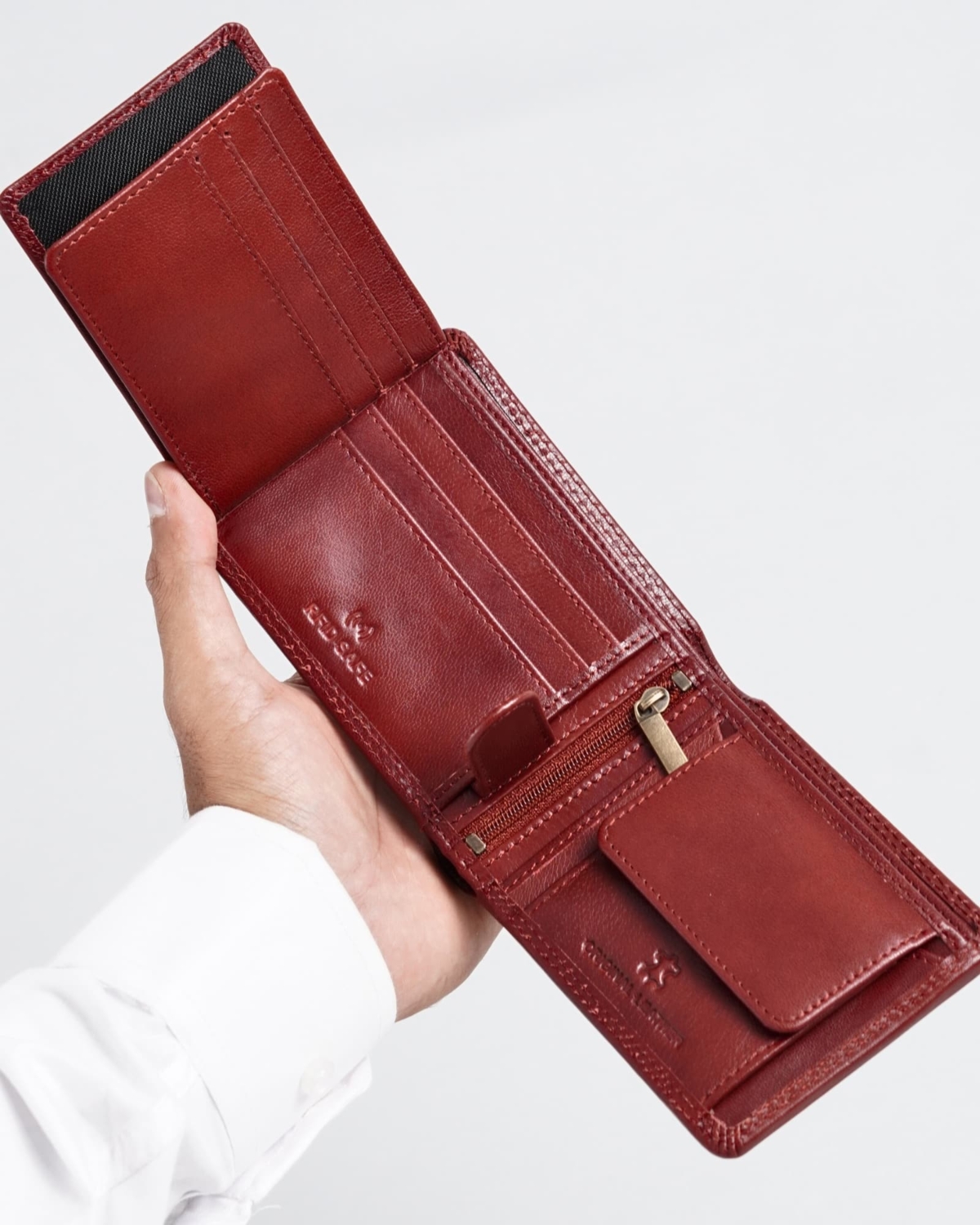 Harvard Men’s Original Leather Wallet (Brown & Cherry Blend) Harvard Men’s Original Leather Wallet (Brown & Cherry Blend)