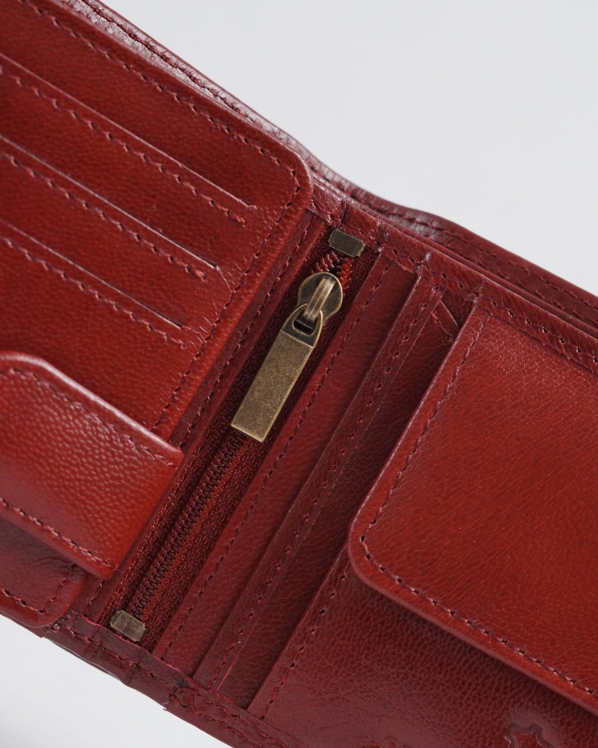 Cambridge (Limited Edition) Men’s Original Leather Wallet - cherry-blend - Color: Cherry-blend