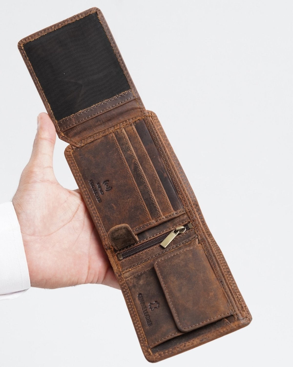 Cambridge (Limited Edition) Men’s Original Leather Wallet - Rugged Brown - lion - Color: Lion