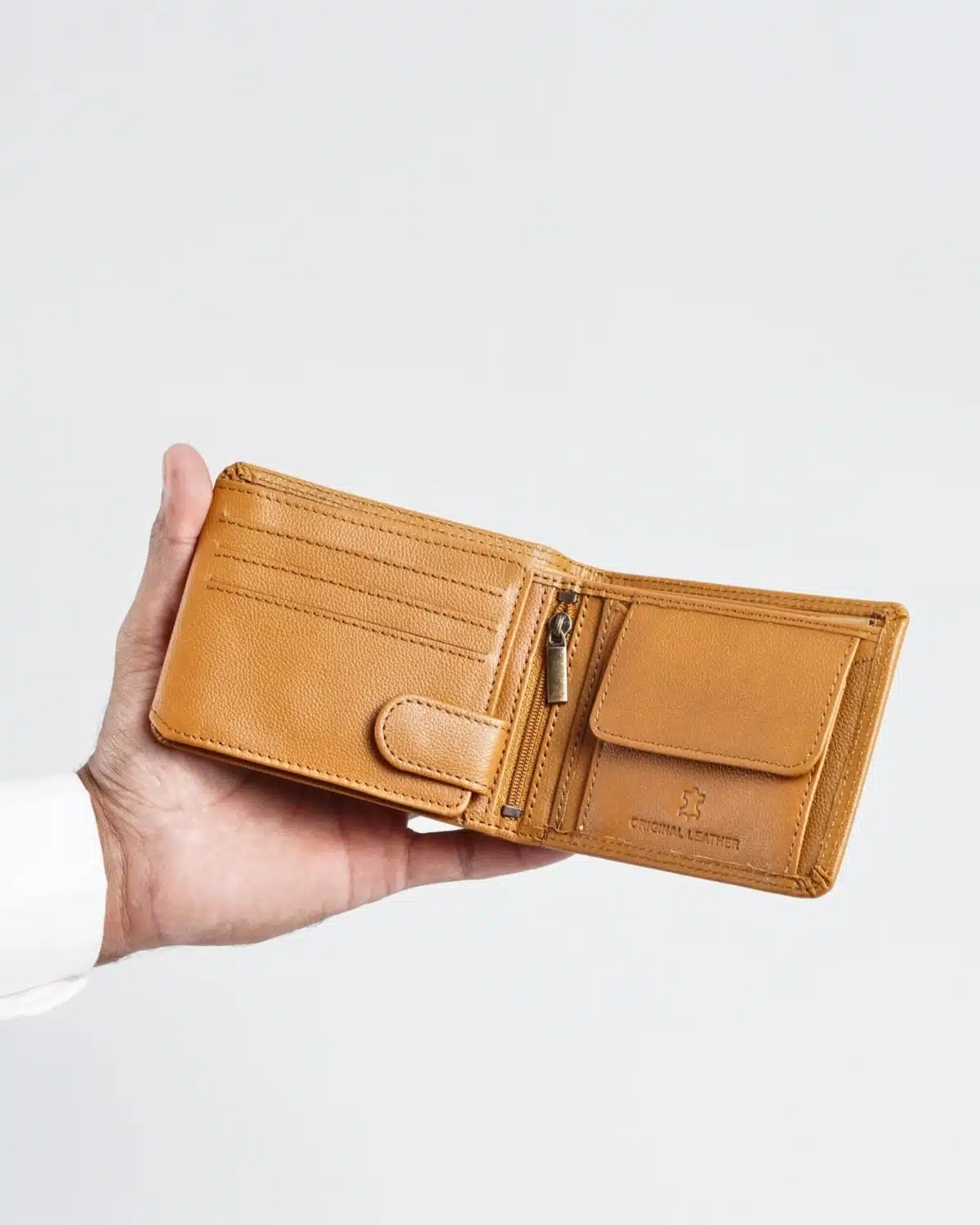 Cambridge - Men’s Original Leather Wallet - Rich Tan (Lion) Cambridge - Men’s Original Leather Wallet - Rich Tan (Lion)