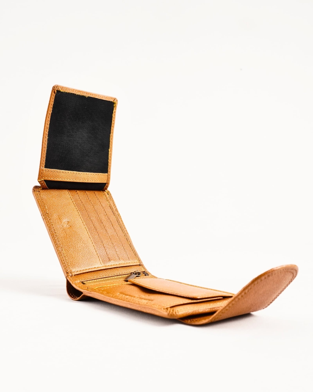 Derby - Men’s Original Leather Wallet (Rich Tan) Derby - Men’s Original Leather Wallet (Rich Tan)