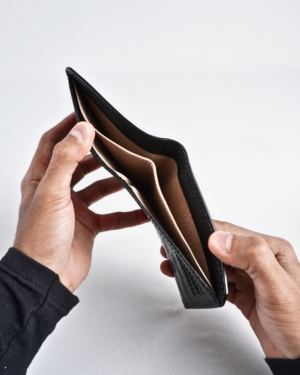 Liverpool - Sleek Men’s Original Leather Wallet (Croco Black)