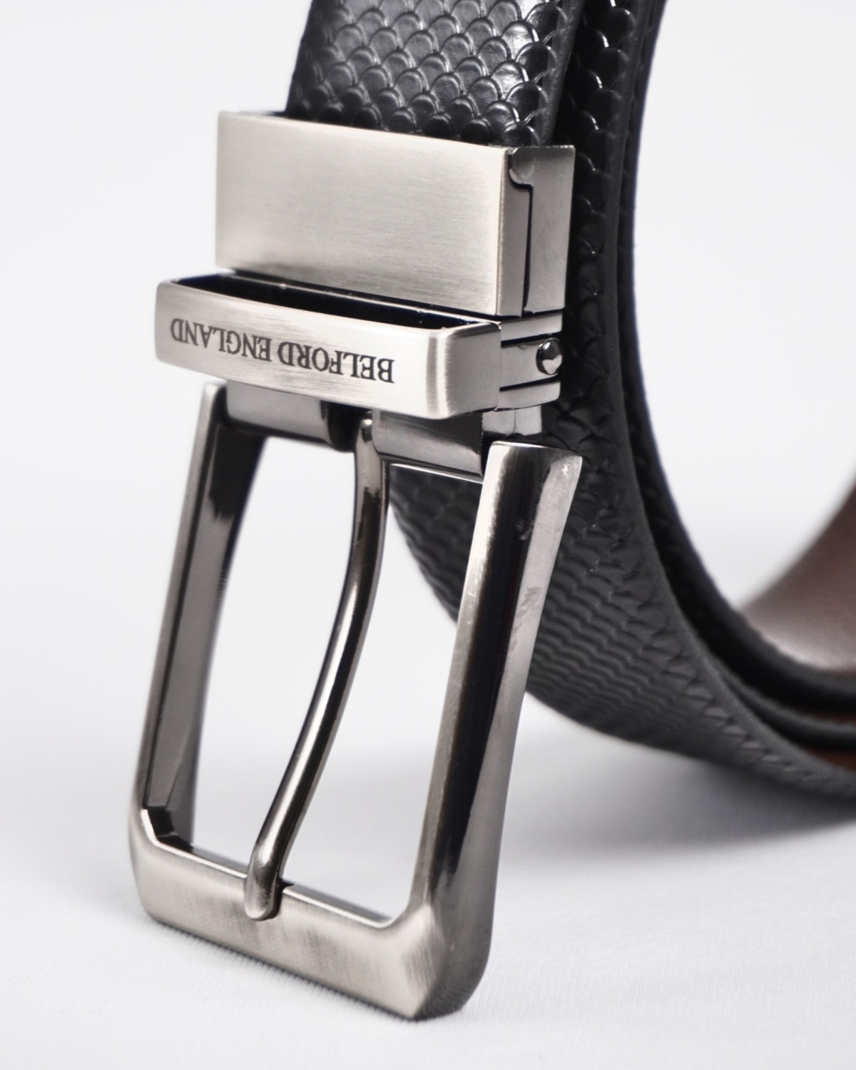 Maverick - Men's Original Casual Leather Belt (Black) Maverick - Men's Original Casual Leather Belt (Black)