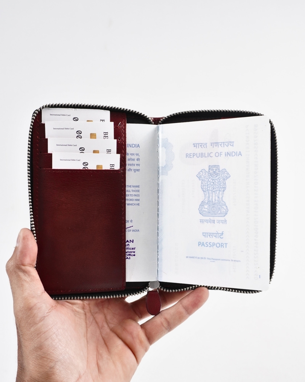 Oliver - Original Leather Sleek Passport Holder (Brown and Cherry Blend) Oliver - Original Leather Sleek Passport Holder (Brown and Cherry Blend)