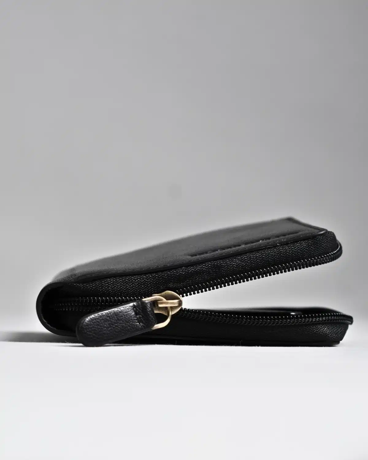 Tokyo Men’s Original Leather Zipper Wallet - (Jet Black) Tokyo Men’s Original Leather Zipper Wallet - (Jet Black)