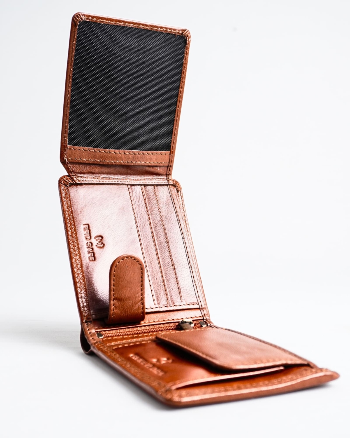 Cambridge - Men’s Original Leather Wallet - LION (Dual Tone Cognac) Cambridge - Men’s Original Leather Wallet - LION (Dual Tone Cognac)