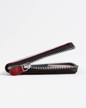 Oliver - Original Leather Sleek Passport Holder (Croco Brown and Cherry Blend)