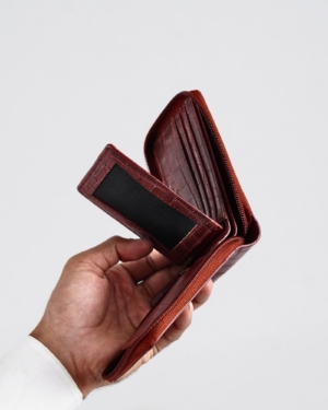 Tokyo Men’s Original Leather Zipper Wallet (Croco Brown & Cherry Blend)