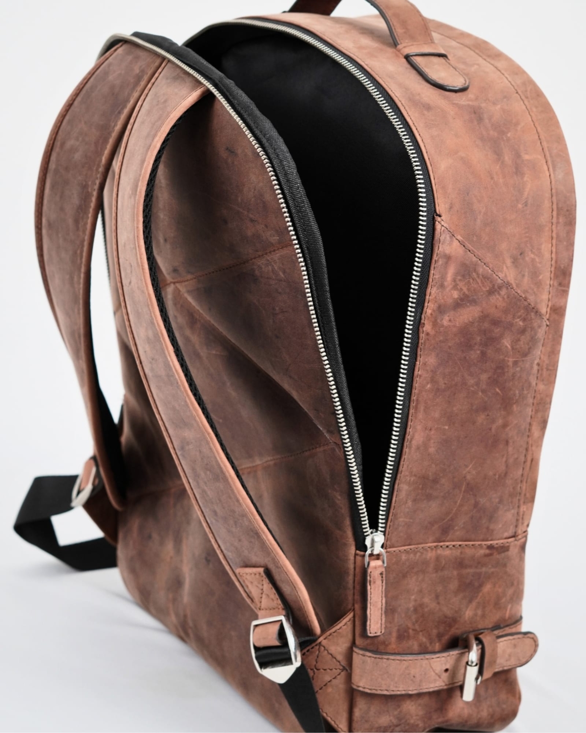 The Everyday Transit - Men's Original Leather BackPack (Rugged Brown) The Everyday Transit - Men's Original Leather BackPack (Rugged Brown)